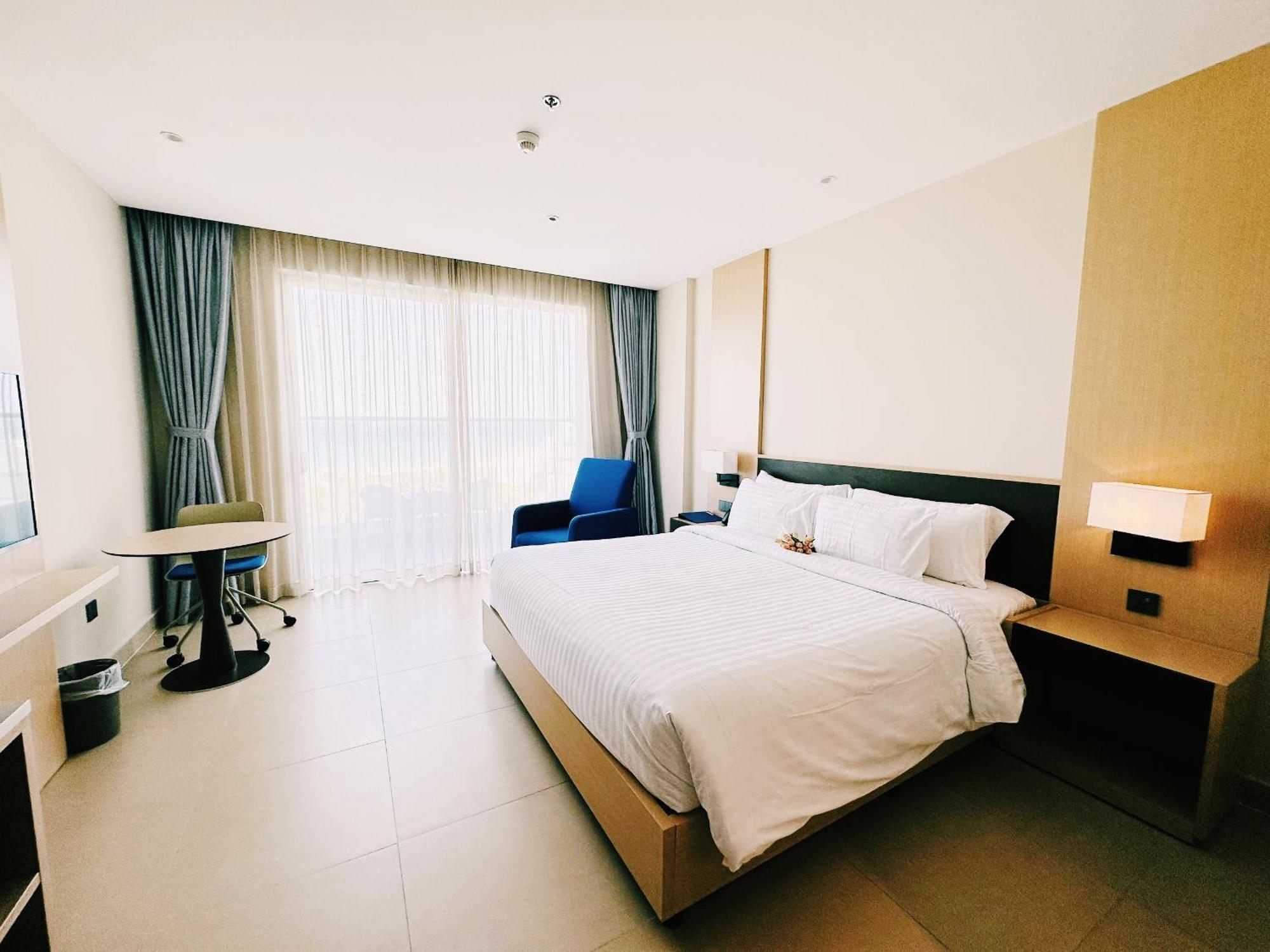 The Cam Ranh Oceanview Apartment Екстериор снимка