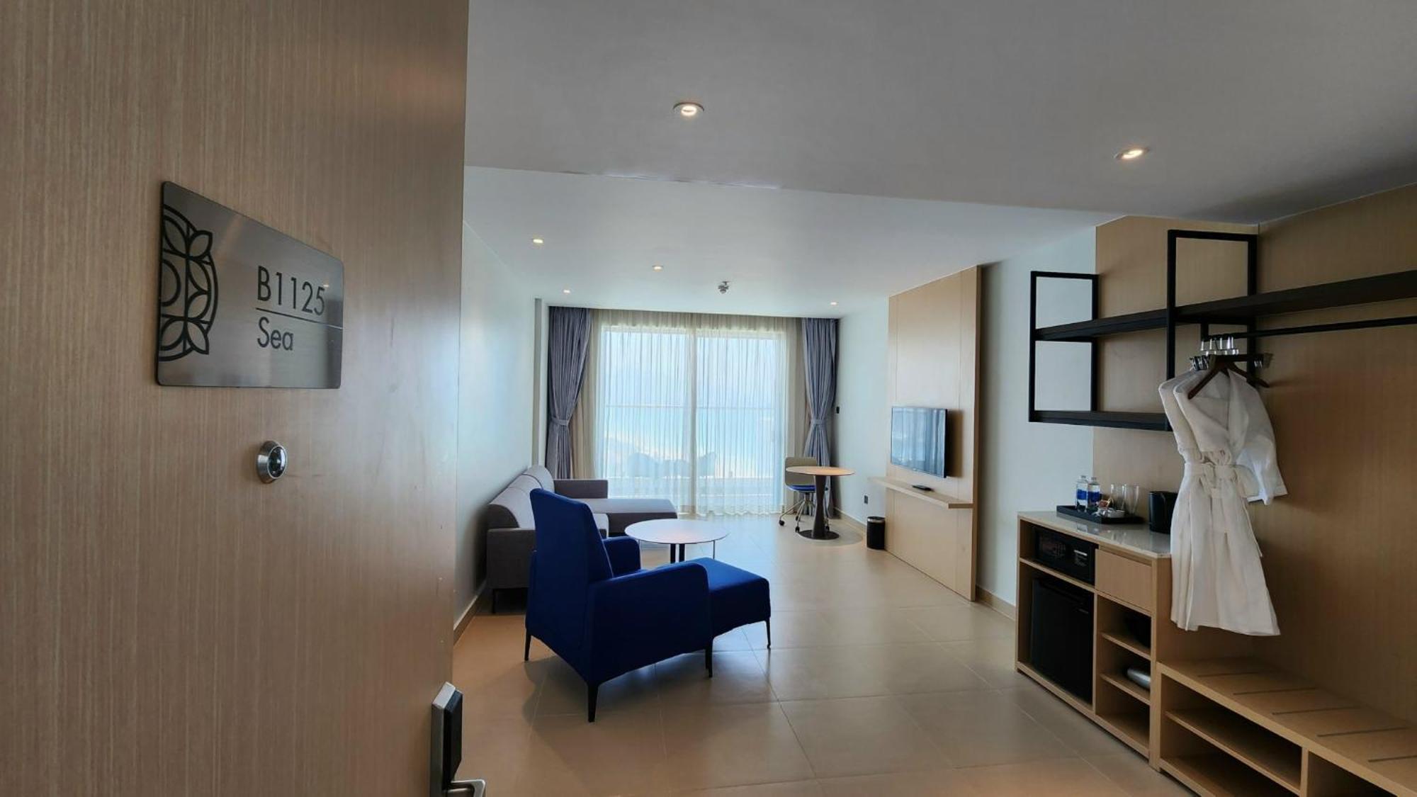 The Cam Ranh Oceanview Apartment Екстериор снимка