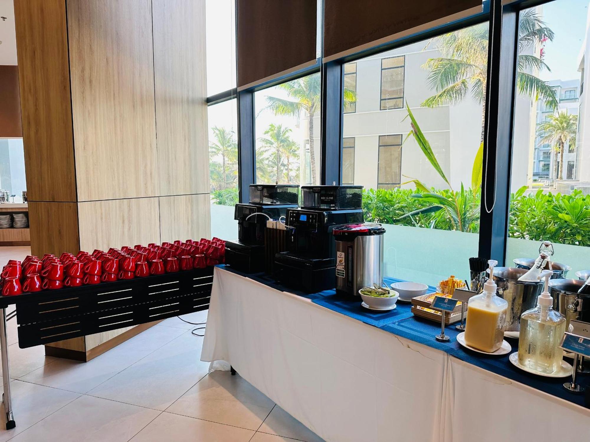 The Cam Ranh Oceanview Apartment Екстериор снимка