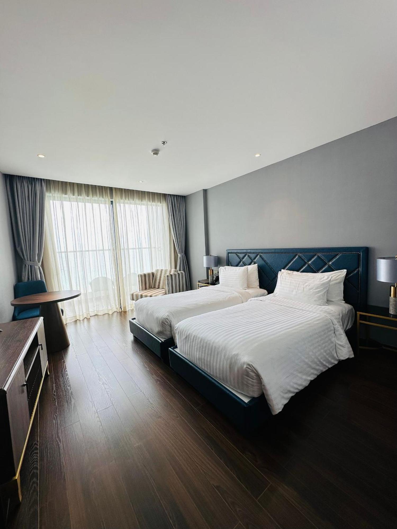 The Cam Ranh Oceanview Apartment Екстериор снимка